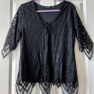 Buckle BKE Black Lace Top Sz Large Like New